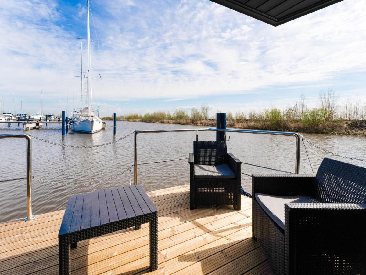 فندق Beautiful Houseboat In Marina Of فولُندام المظهر الخارجي الصورة